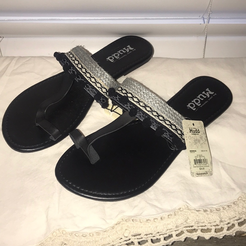 NWT Mudd Sandals!